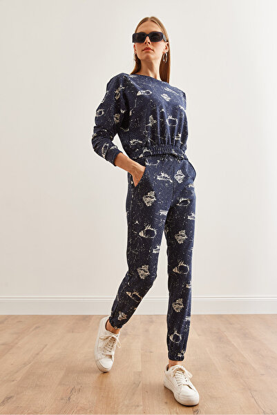Olalook Kadın Lacivert Baskılı Crop Sweatshirt'lü Eşofman Takımı ETKM-0000066
