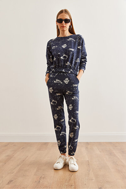 Olalook Kadın Lacivert Baskılı Crop Sweatshirt'lü Eşofman Takımı ETKM-0000066