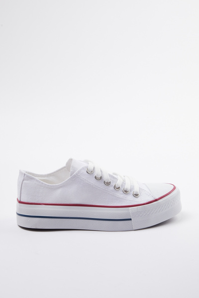 TRENDYOL SHOES Magas talpú fehér női tornacipő - fűzős, Takaw25sn00001