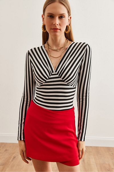 Olalook Μαύρη ριγέ γυναικεία μπλούζα Waffle - Deep Decollete Blz- 19002716