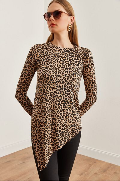 Olalook Beige Viskose-Tunika mit Leopardenmuster – Asymmetrischer Rundhalsausschnitt TNK-19000097