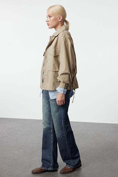 Trendyol Collection Blugi albaștri - mai sustenabili, vintage, drepte, cu efect decolorat, talie normală TWOAW25JE00180