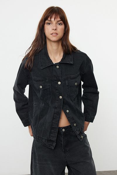 Trendyol Collection Übergroße schwarze Trucker-Jeansjacke - TWOAW22CE0364
