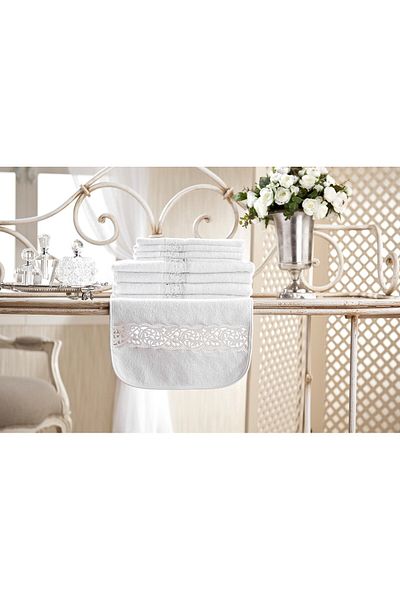 Gül Güler Glayor Lacy Hand Towel
