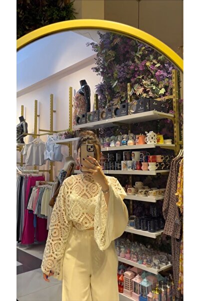 tokyay İşlemeli yarasa kol bluz