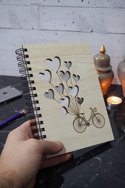 markcat Caiet din lemn - Bicicletă, model cu balon, fără linii, spirală A5, cadou pentru liceu