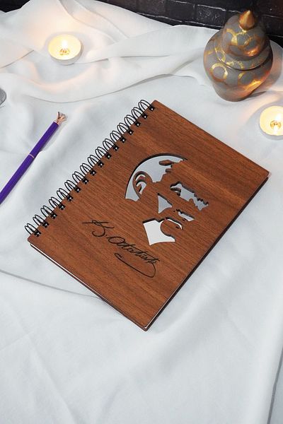 markcat Caiet din lemn Mustafa Kemal Atatürk - Caiet școlar Agenda A5 Spiral