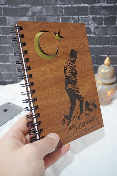 markcat Caiet de școală Mustafa Kemal Atatürk - Copertă din lemn, Utilizare zilnică, Necăptușit, Caiet A5