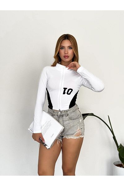 DEEFWEAR ملابس الشارع Chouze Y2K - طباعة فيراري بيضاء بأكمام