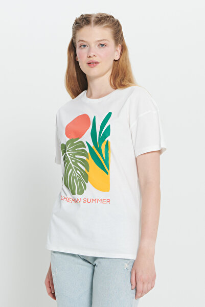 AC&Co / Altınyıldız Classics Ekru %100 Pamuk Oversize Fit Bol Kesim Baskılı Bisiklet Yaka Crop Tişört