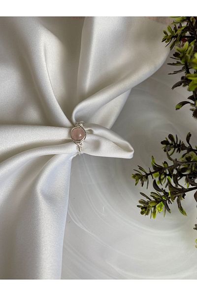 PelvedDesign Round Pink Quartz Natural Stone Wire Ring