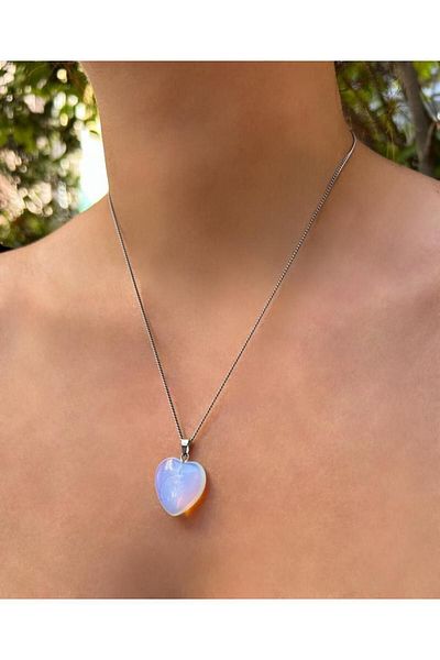 Asya Gems نموذج القلب أوباليت قلادة الحجر الطبيعي