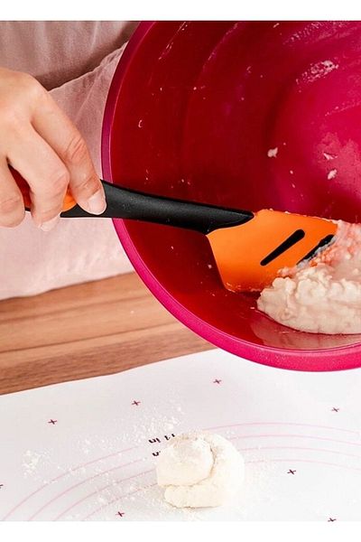 Tupperware Silicone Spatula