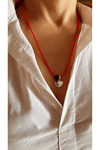 by özllem قلادة حمراء بسيطة