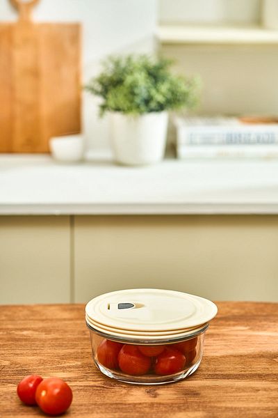 Karaca Cream Vacuum Glass Storage Container with Lid 0.6 Lt