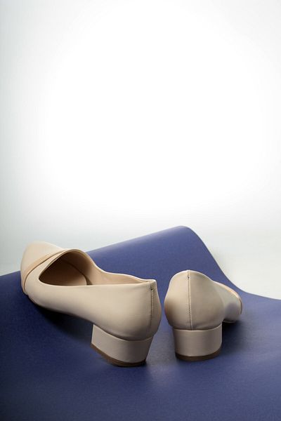 ayakkabiyolla Low Heel Patent Leather Cream Detailed Shoes