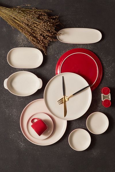 Karaca Nordic Red 27 Piece Porcelain Breakfast/Service Set for 6 Persons