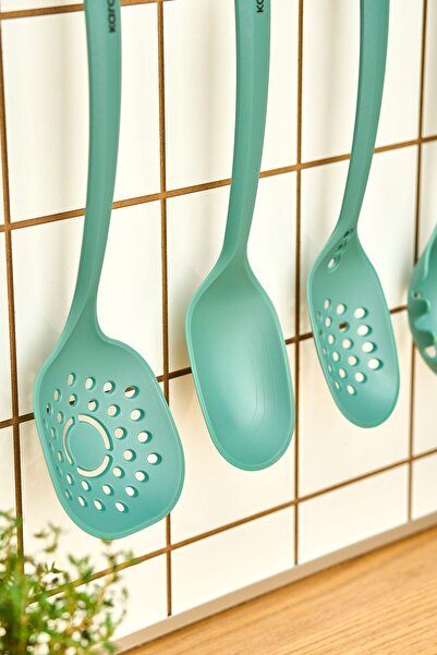 Karaca Nil 5 Piece Service and Preparation Set Green