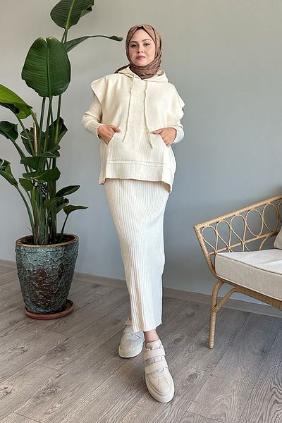 InStyle طقم فستان محبوك بغطاء للرأس من إكرو