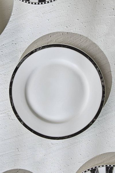 Karaca Checkered Line Porcelain Cake Plate 19 Cm