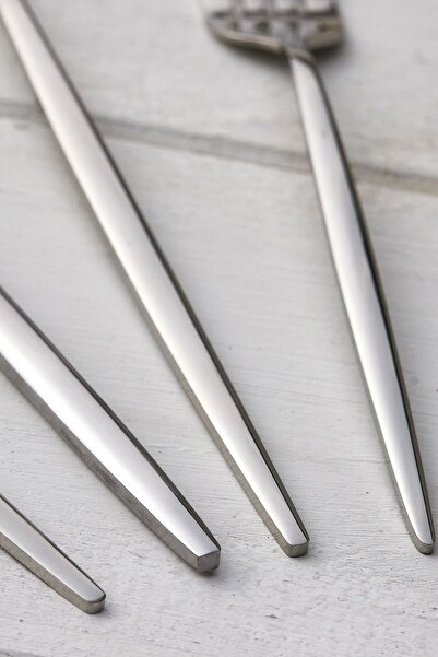 Apricot Faro 24 Piece Fork Spoon Knife Box for 6 Persons