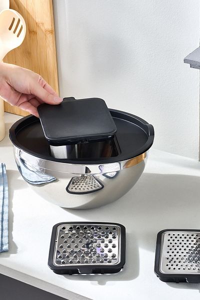 Karaca 24 cm Lisa Mixing and Storage Container with Grater