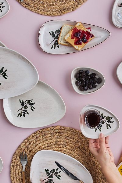 Karaca New Alyvia 24 Piece Breakfast/Serving Set for 6 Persons