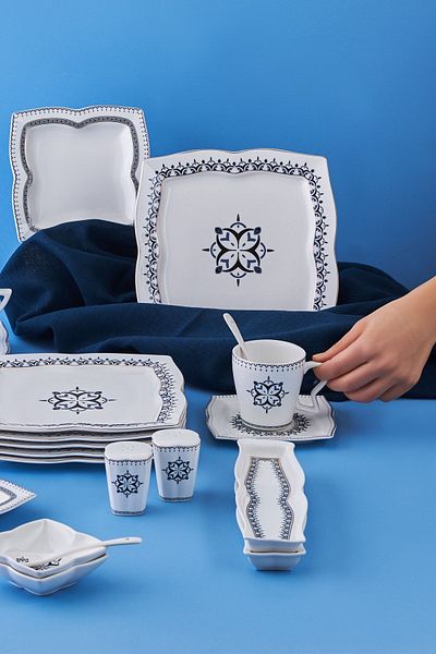 Karaca New Blau 32 Piece Porcelain Breakfast/Serving Set for 6 People