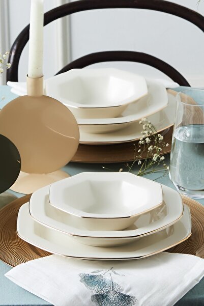 Karaca Lotus 12 Parça 4 Kişilik Porselen Yemek Takımı