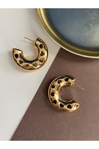 Pinery Jewels نموذج سمين ذهبي اللون - حلق بتفاصيل قلب نصف حلقة