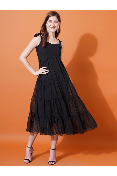 U&F By Styli Dobby Sweetheart Neck Tiered Midi Dress