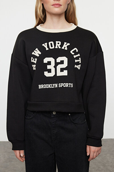 Trendyol Collection Fleecová pletená mikina - Black Color Block, Wide Fit, Slogan TWOAW25SW00073