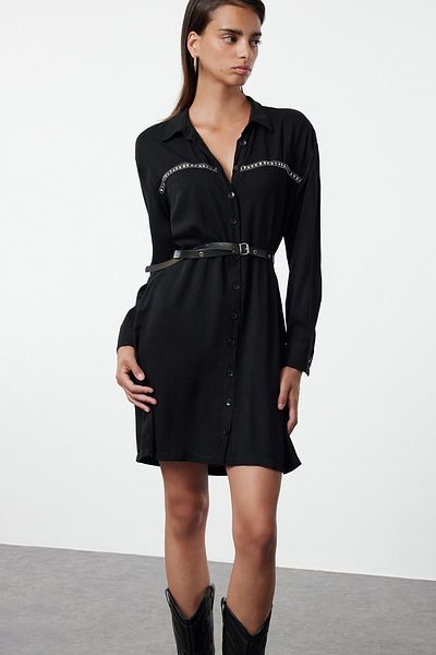 Trendyol Collection Trok Detailed Black Mini Shirt Dress - Páskové, tkané Twoaw25el00371