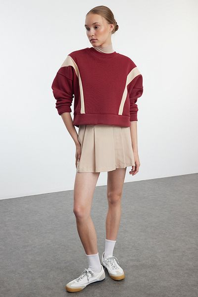 Trendyol Collection Hanorac tricotat blocat, roșu Claret, cu decolteu crew - Regular Fit TWOAW25SW00042