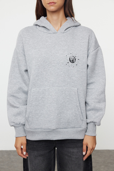 Trendyol Collection Oversize fleecová mikina s kapucí, šedá melanž - TWOAW25sw00136