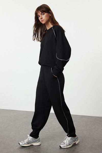 Trendyol Collection Oversize Scuba Fabric Tracksuit Set - Μαύρη λεπτομέρεια σωληνώσεων TWOAW25EM00005