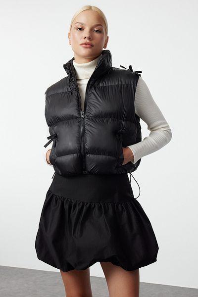 Trendyol Collection Inflatable Vest - Black Regular Bow Detail, TWOAW25YE00035