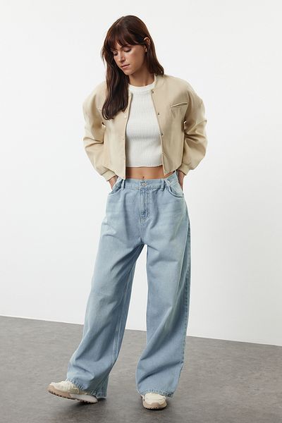 Trendyol Collection Blugi Skater cu talie înaltă - Albastru deschis cu detaliu în talie TWOAW25JE00112