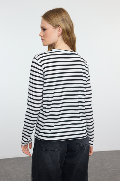 Trendyol Collection Fekete-fehér csíkos normál szabású kötött póló szett 2 db - TWOAW25TS00005