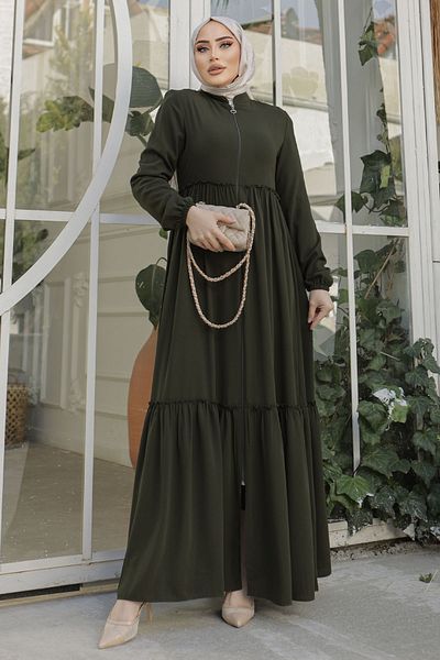 InStyle Abaya o zebranych szczegółach, zapinana na zamek – khaki