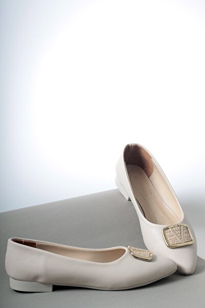 ayakkabiyolla Toka Detaylı Ortopedik Krem  Babet