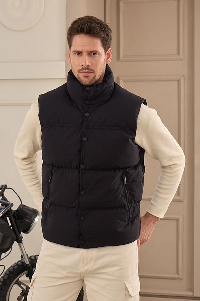 Danger Unisex Padded Puffer Vest Black
