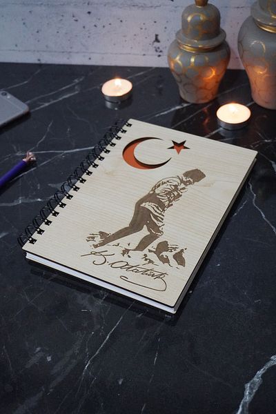 markcat Caiet din lemn cu model Mustafa Kemal Atatürk Caiet zilnic fără linii - 120 de pagini - Caiet de memorie