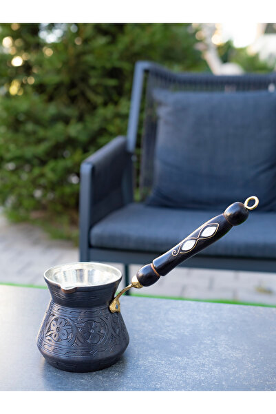 Bakır Concept وعاء قهوة نحاسي مع مقبض مطرز طراز تومباك لون أكسيد أسود يتسع لـ 7 أشخاص