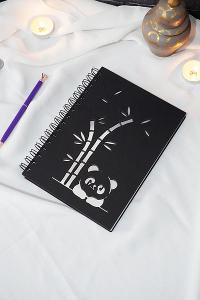 markcat Caiet Panda Design Negru cu copertă din lemn - Caiet fără linii - Jurnal cadou - Agenda - Caiet A5