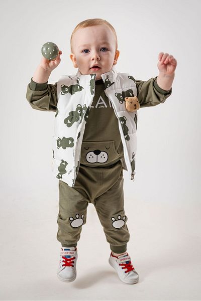 Jikko Baby بدلة رياضية للأطفال الأولاد مع إكسسوارات تيدي بير سترة قابلة للنفخ بحبلين 3 قطع 6060