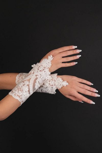 Hayalperest boncuk Half Sleeve White Lace Bridal Gloves - Costume Gloves with Wrist Cut