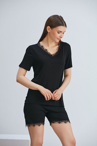 ÇAĞ MODA Set de pijamale din dantelă cu decolteu în V, pantaloni scurți din viscoză