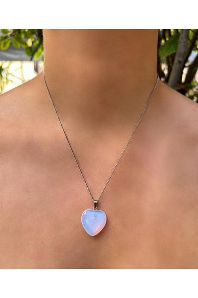Asya Gems نموذج القلب أوباليت قلادة الحجر الطبيعي