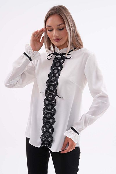 Loom Boutique Plus Size Lace Detailed Crepe Blouse - B0051